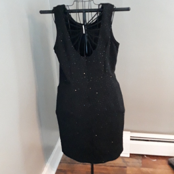 Dress - Picture 3 of 6